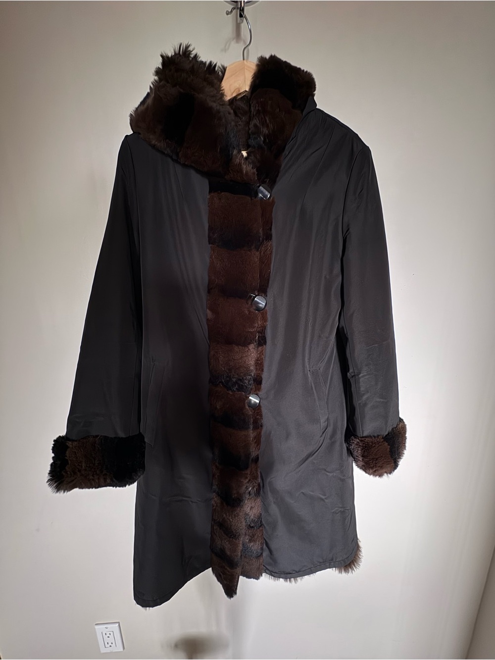 Danier Rabbit fur Black Trench Coat with Brown Fur Trim xxs but made very ample